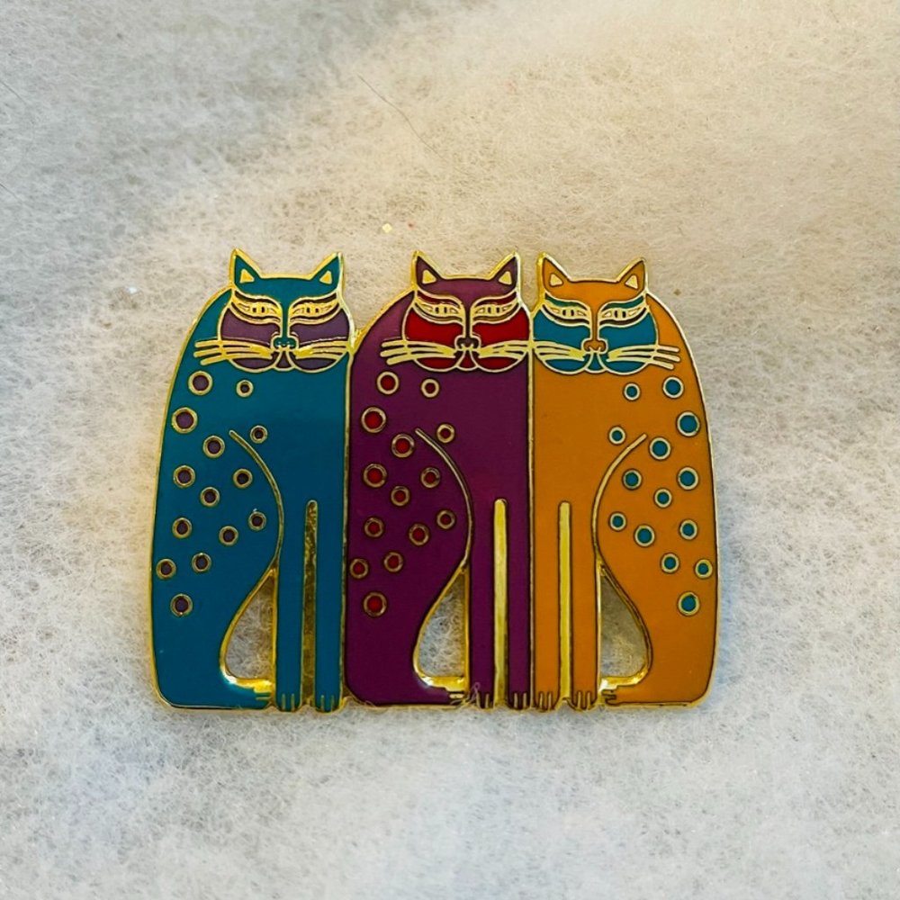 Laurel Burch Pin: "Siamese Cats"